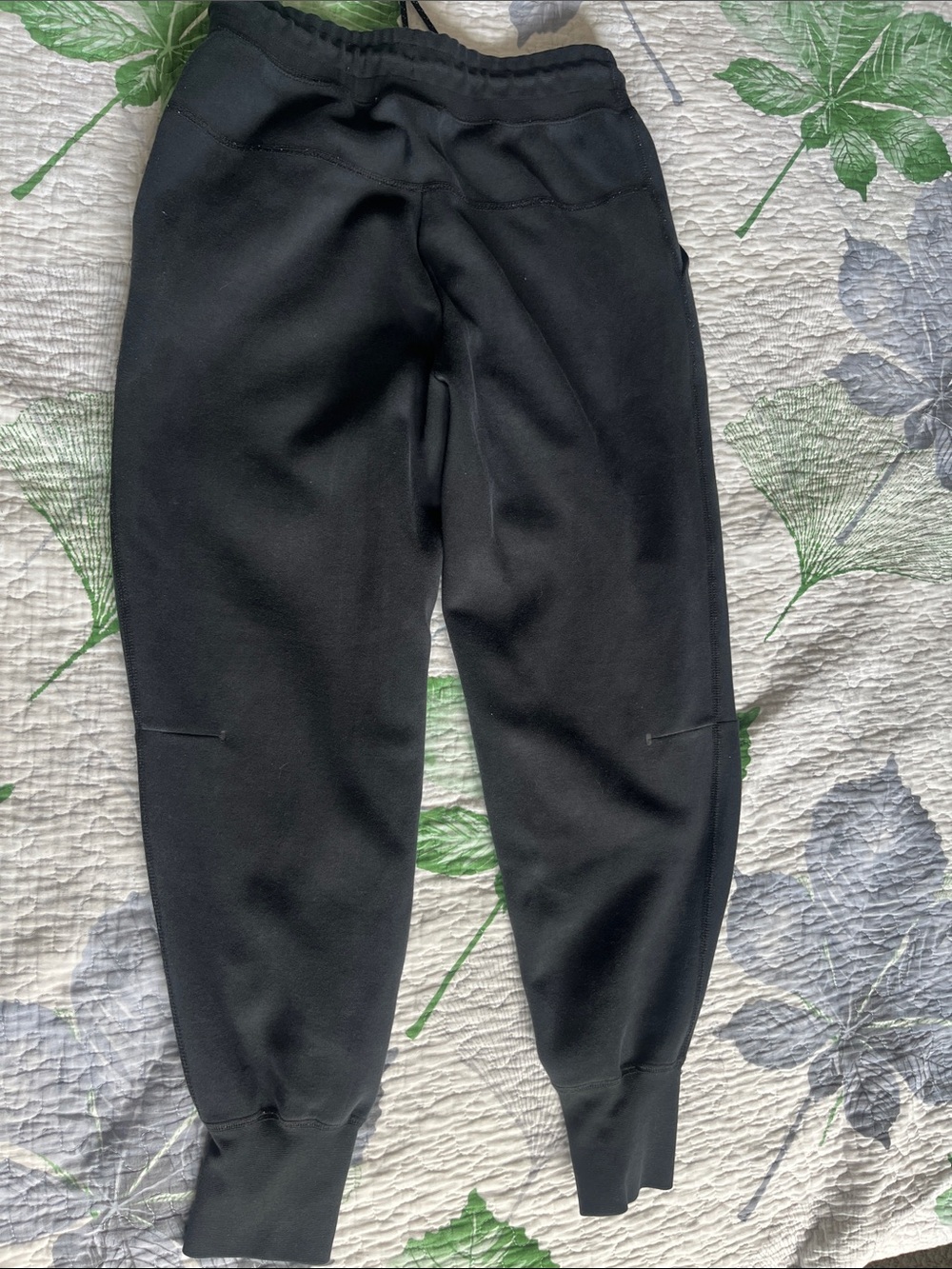 Nike Tech Pants - Picture 2 of 7